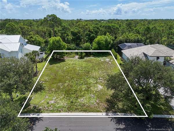 0.27 Acres of Residential Land for Sale in Hobe Sound, Florida