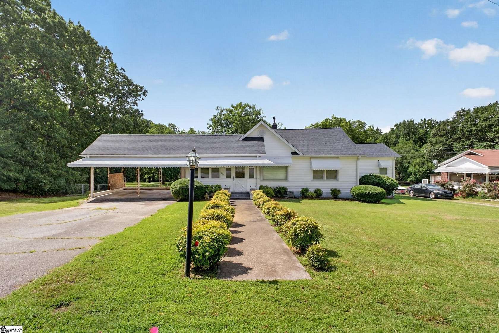 14 Acres of Recreational Land with Home for Sale in Union, South Carolina