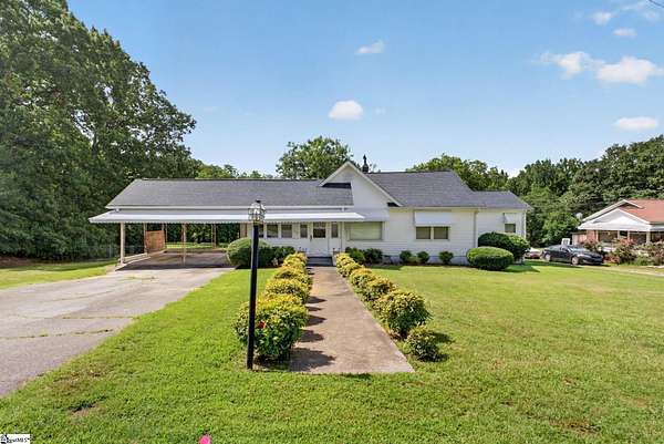 14 Acres of Recreational Land with Home for Sale in Union, South Carolina