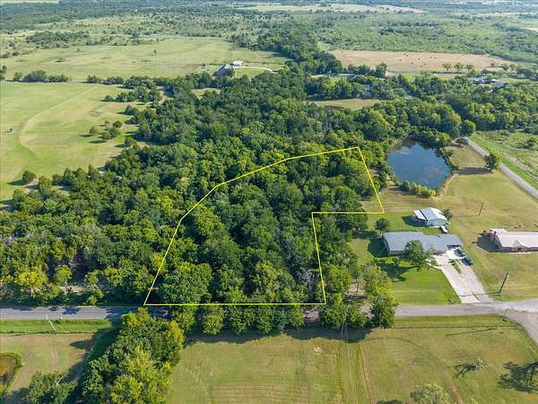 1.64 Acres of Residential Land for Sale in Greenville, Texas