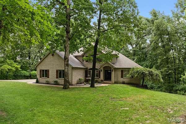 7 Acres of Land with Home for Sale in Fairview Heights, Illinois