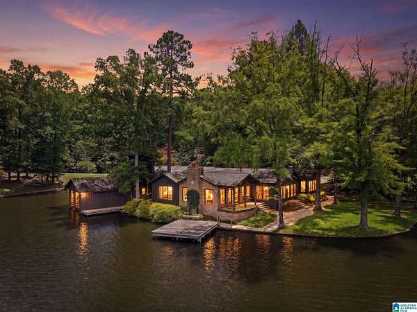 1.7 Acres of Land with Home for Sale in Leeds, Alabama