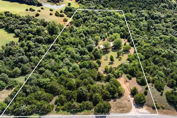 5.28 Acres of Land with Home for Sale in Calumet, Oklahoma