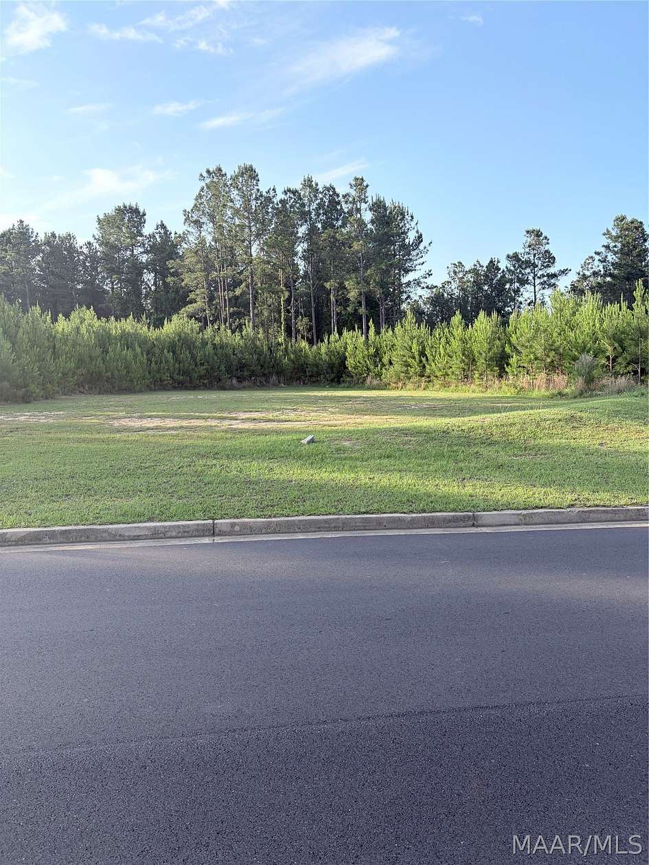 0.92 Acres of Residential Land for Sale in Wetumpka, Alabama