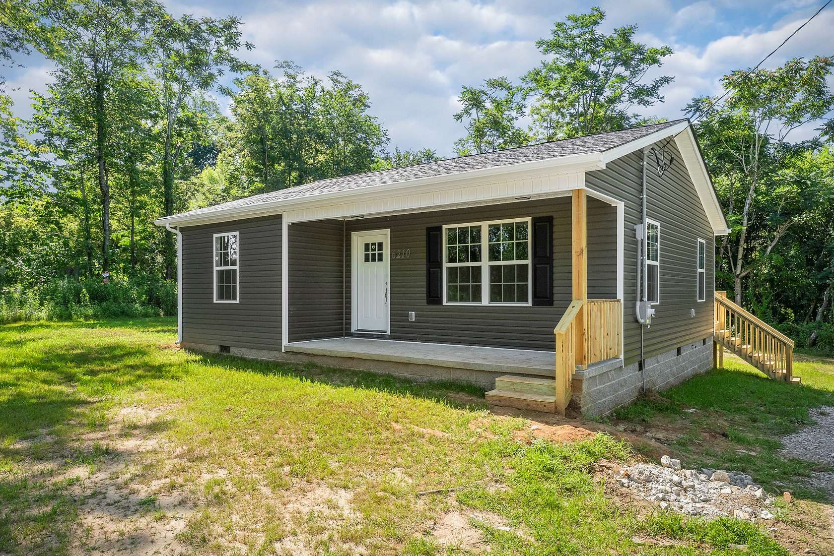 8 Acres of Land with Home for Sale in Sparta, Tennessee