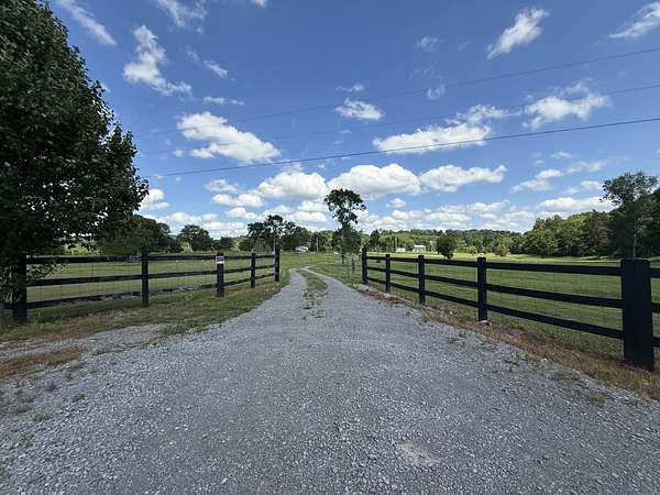 15 Acres of Improved Land for Sale in Wartrace, Tennessee