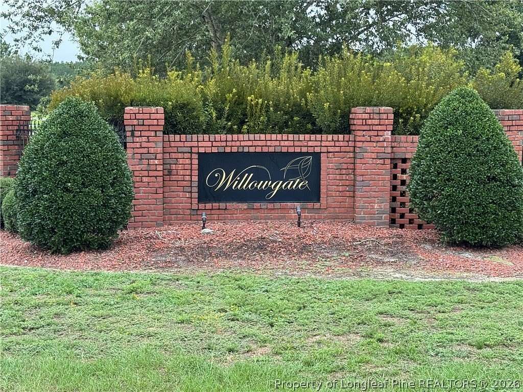 1 Acre of Residential Land for Sale in Eastover, North Carolina