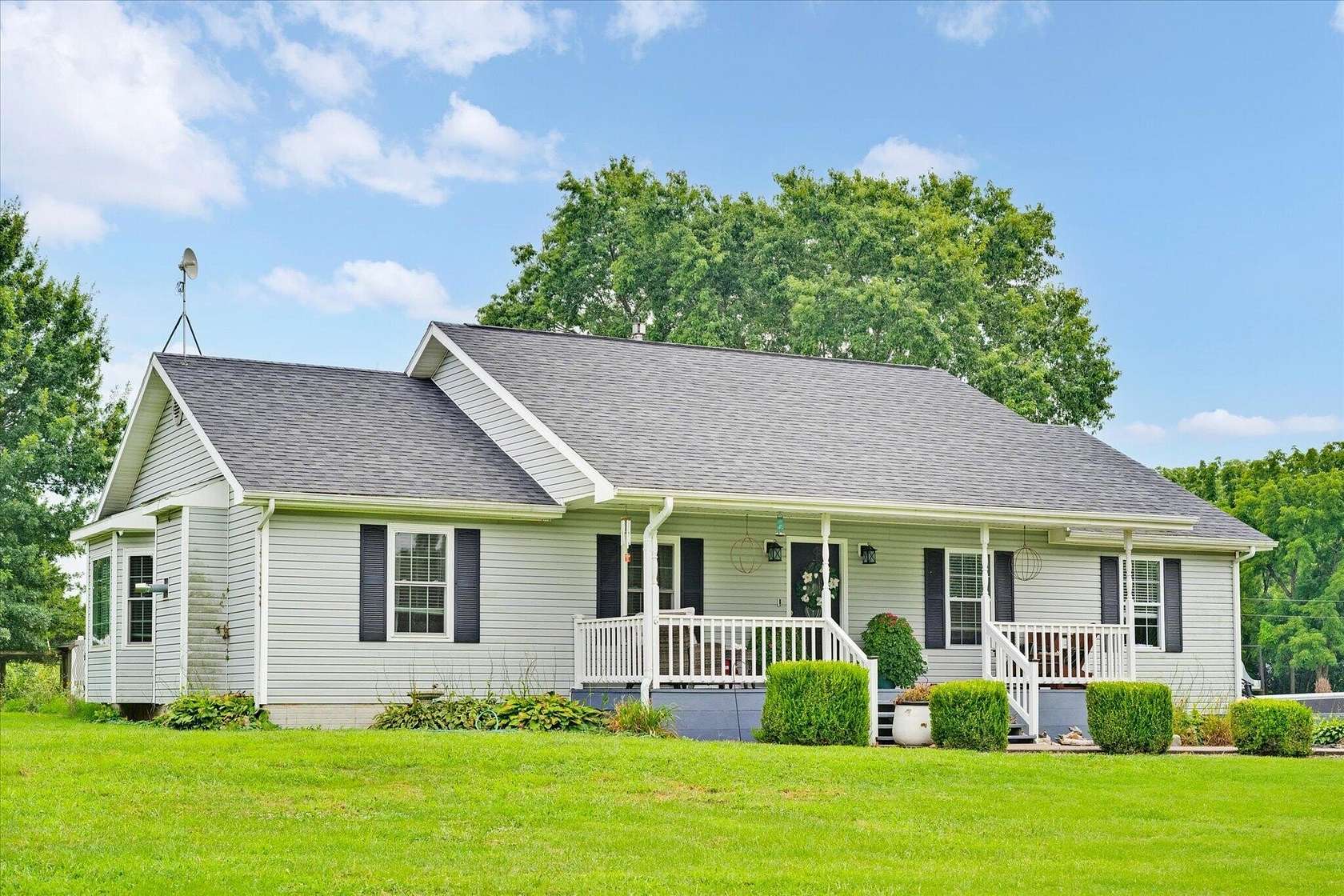 3 Acres of Land with Home for Sale in Rogersville, Missouri