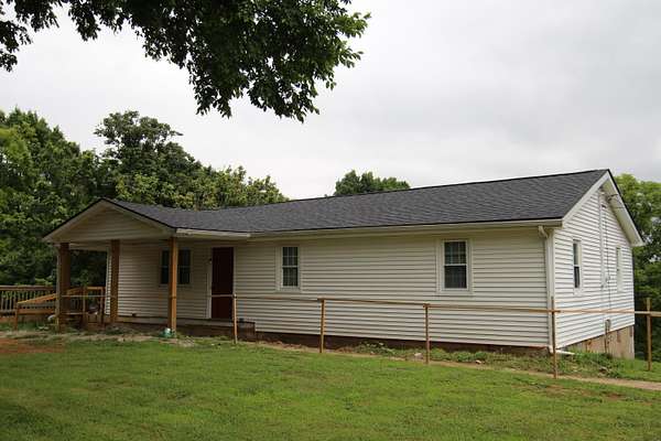 16.4 Acres of Land with Home for Sale in Frankfort, Kentucky