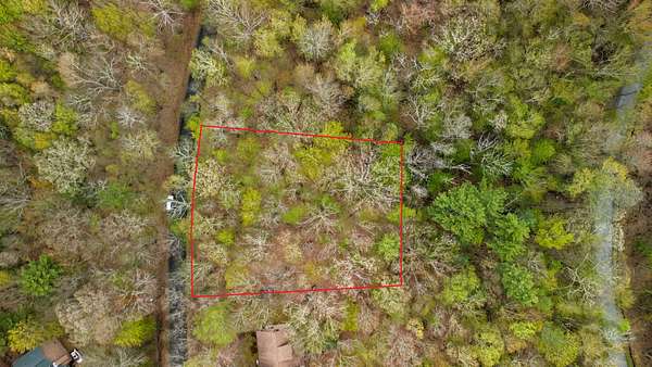 0.47 Acres of Residential Land for Sale in Tafton, Pennsylvania