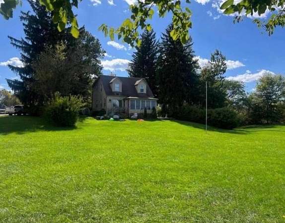 6 Acres of Land with Home for Sale in Mansfield, Ohio