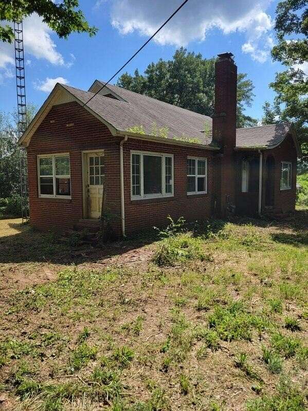 5.5 Acres of Land with Home for Sale in Murray, Kentucky