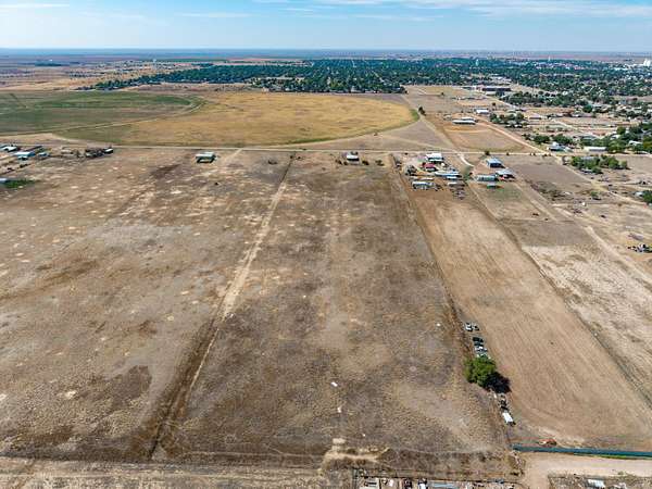 13.6 Acres of Recreational & Residential Land for Sale in Dumas, Texas