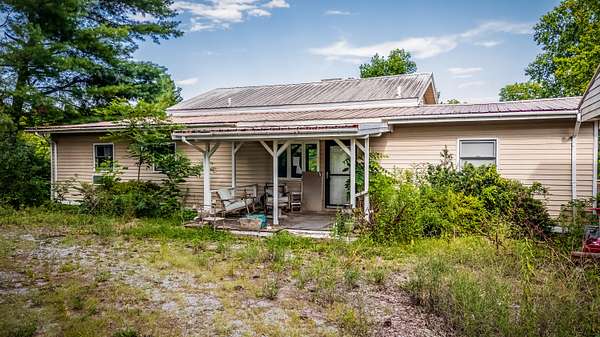 5 Acres of Land with Home for Sale in Lancaster, Kentucky