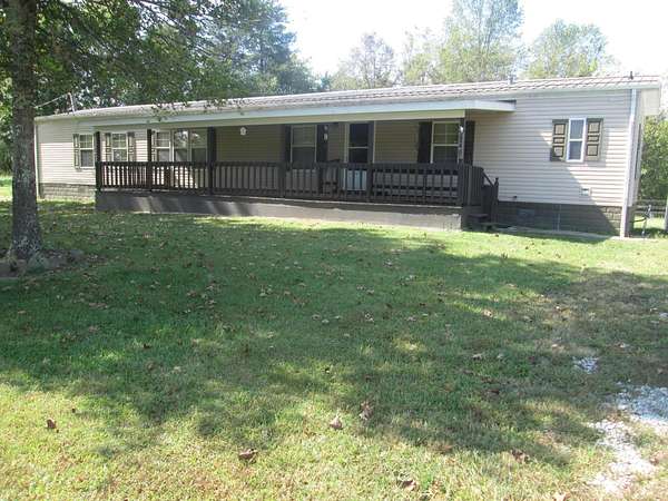 39 Acres of Land with Home for Sale in Williamsburg, Kentucky