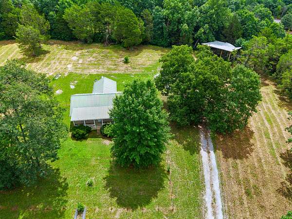 5 Acres of Improved Commercial Land for Sale in Lebanon, Tennessee