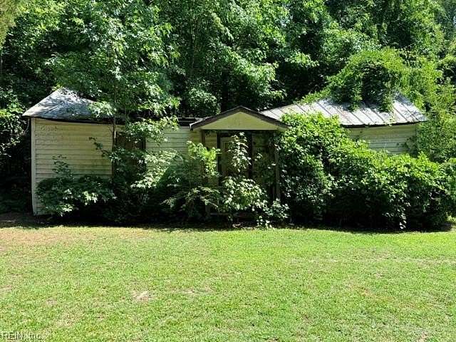 2.12 Acres of Residential Land for Sale in Wakefield, Virginia