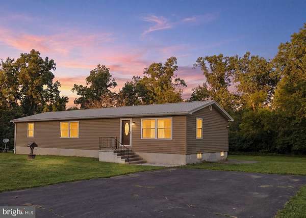 2.17 Acres of Land with Home for Sale in Smithsburg, Maryland