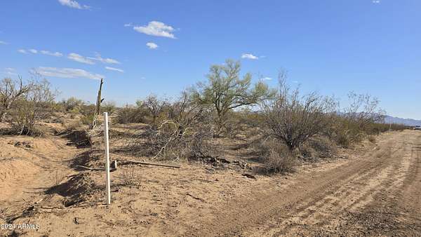 1.17 Acres of Residential Land for Sale in Wittmann, Arizona