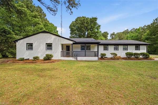 Land with Home for Sale in Suffolk, Virginia