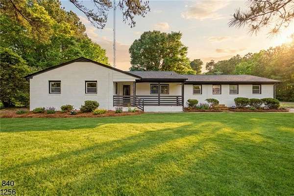 Land with Home for Sale in Suffolk, Virginia