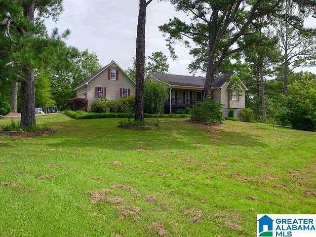 13 Acres of Land with Home for Sale in Sterrett, Alabama