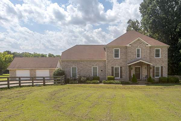4.23 Acres of Land with Home for Sale in Franklin, Tennessee