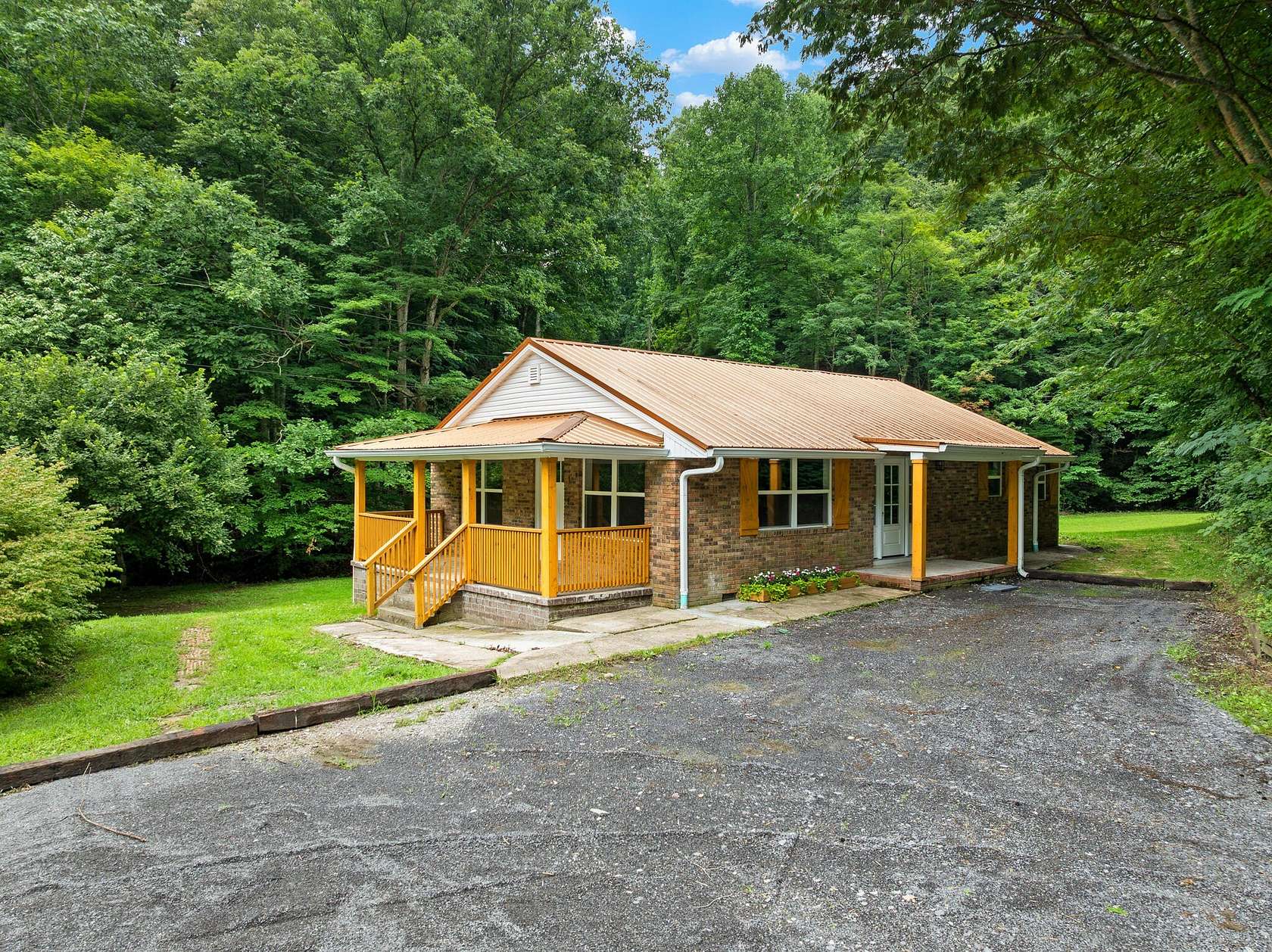 10.4 Acres of Recreational Land with Home for Sale in Rogersville, Tennessee