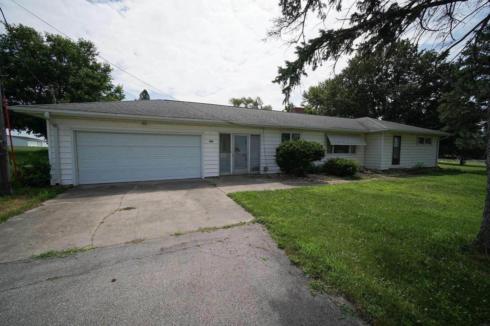 1.6 Acres of Land with Home for Sale in Waterloo, Iowa