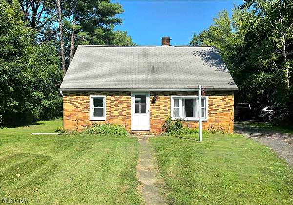 4.35 Acres of Land with Home for Sale in Lorain, Ohio