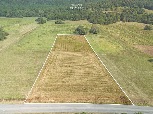 5 Acres of Land for Sale in Sparta, Tennessee
