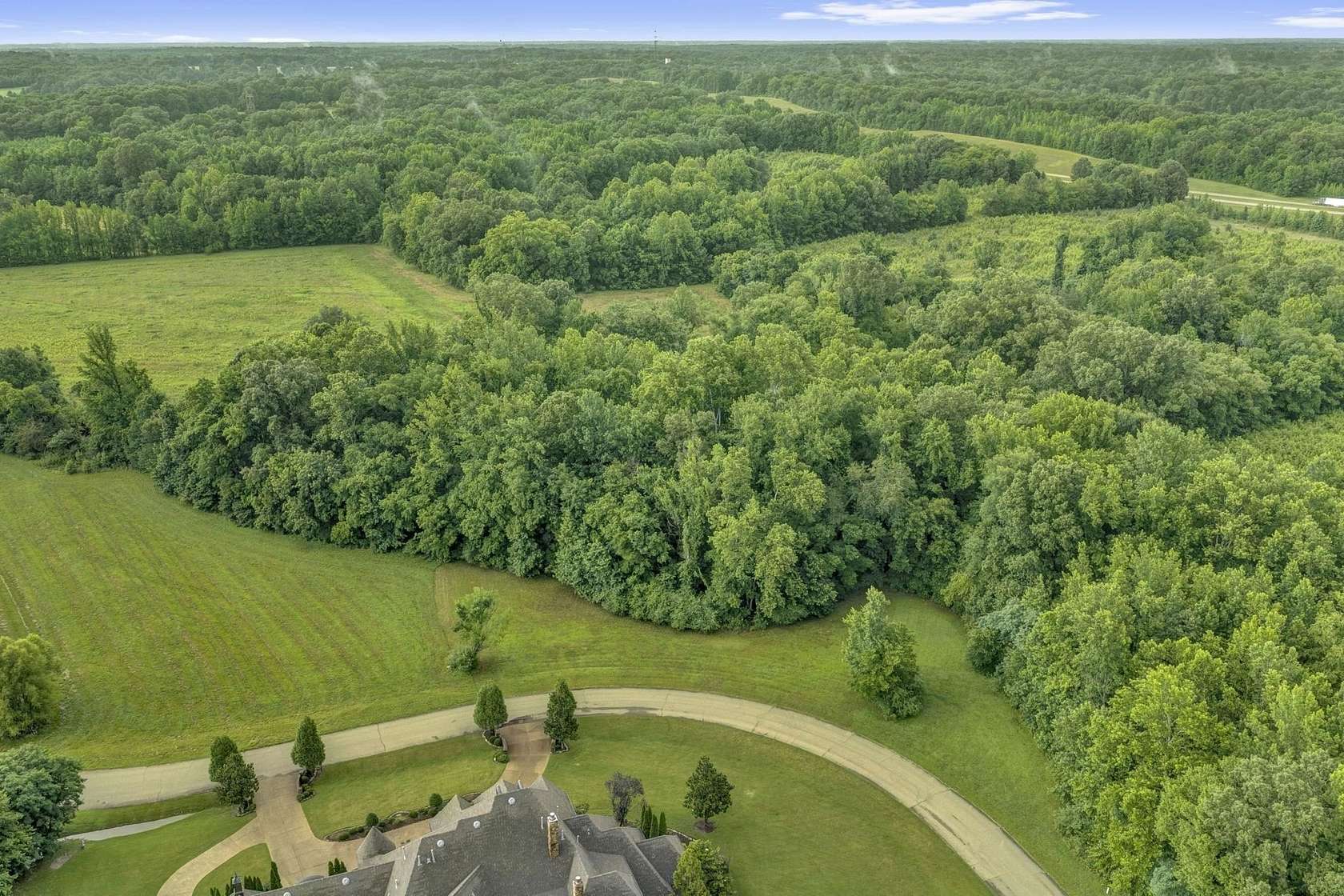 2 Acres of Residential Land for Sale in Collierville, Tennessee