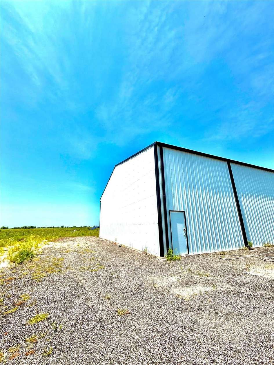 11 Acres of Land for Sale in Eagle Lake, Texas