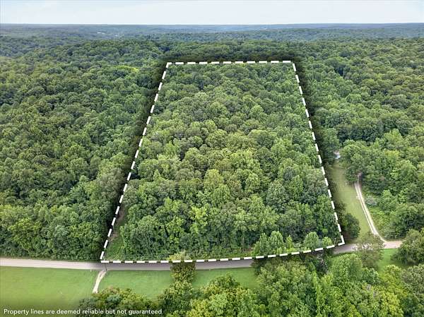 7.64 Acres of Residential Land for Sale in Indian Mound, Tennessee