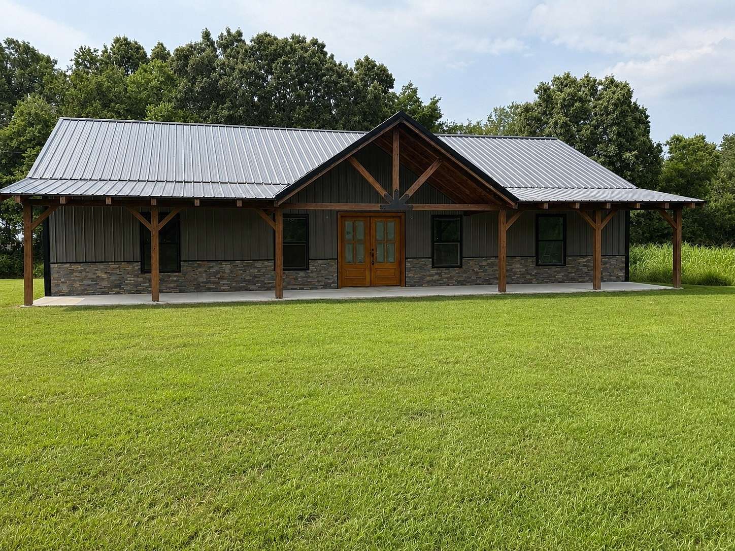 1.9 Acres of Land with Home for Sale in Summertown, Tennessee