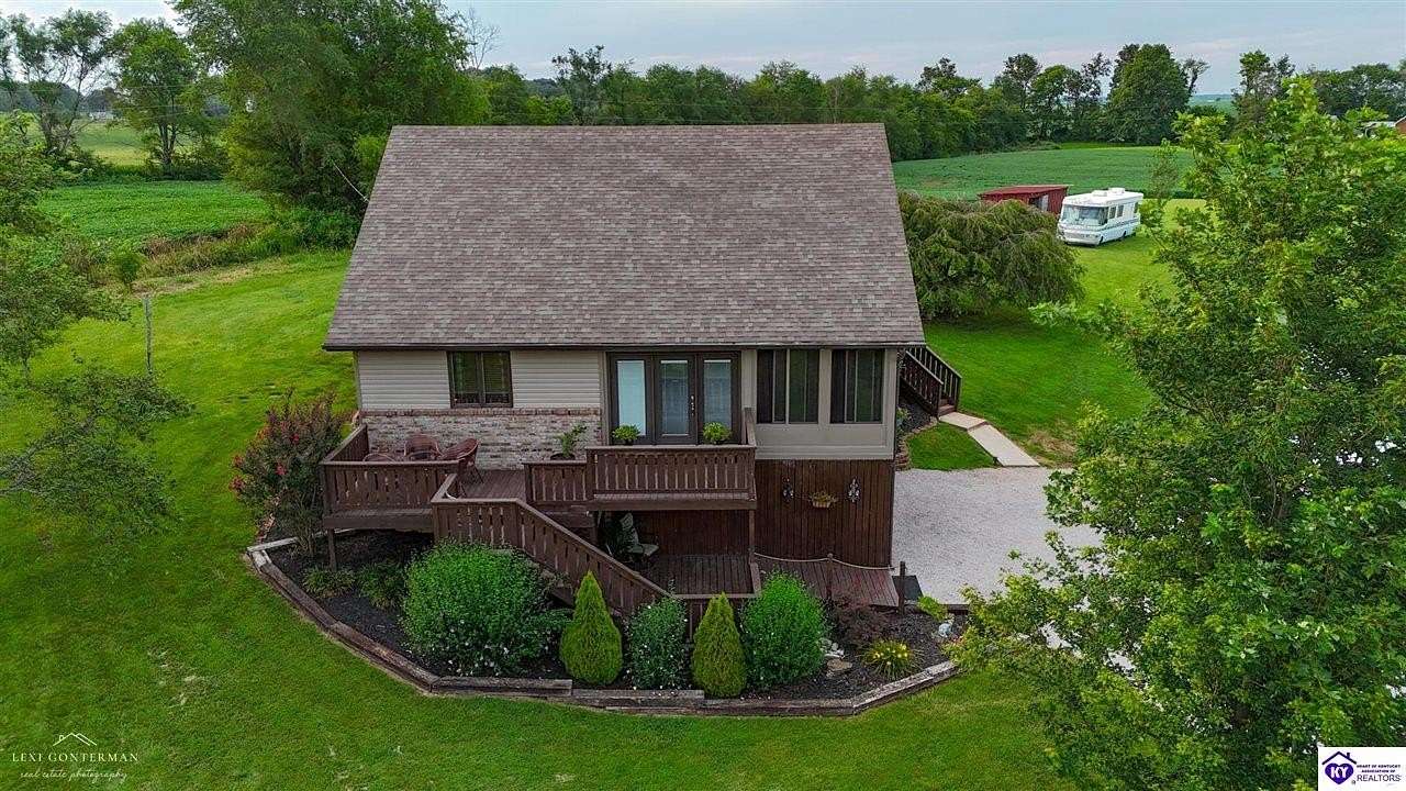 3.67 Acres of Land with Home for Sale in Hodgenville, Kentucky