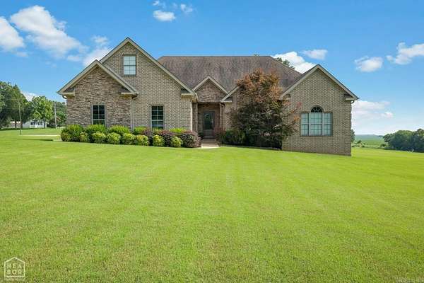 1.53 Acres of Land with Home for Sale in Jonesboro, Arkansas