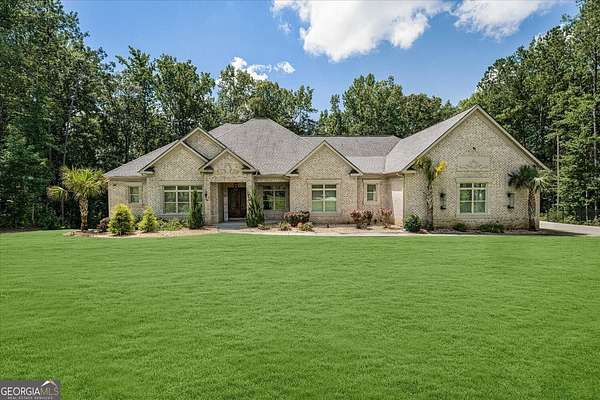 1.75 Acres of Land with Home for Sale in Fayetteville, Georgia