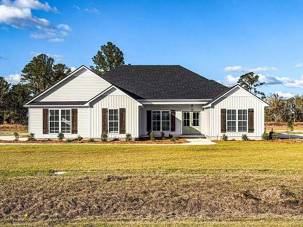 4.6 Acres of Land with Home for Sale in Ray City, Georgia