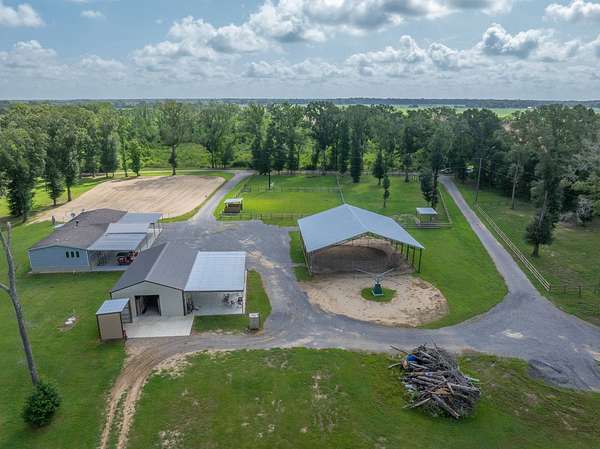 176 Acres of Land with Home for Sale in Opelousas, Louisiana