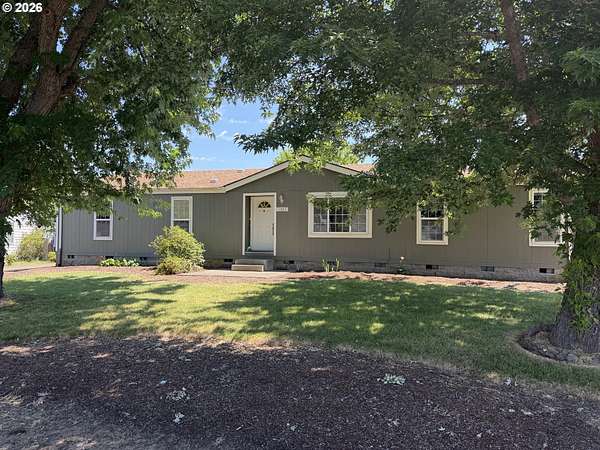 1.56 Acres of Land with Home for Sale in Sweet Home, Oregon