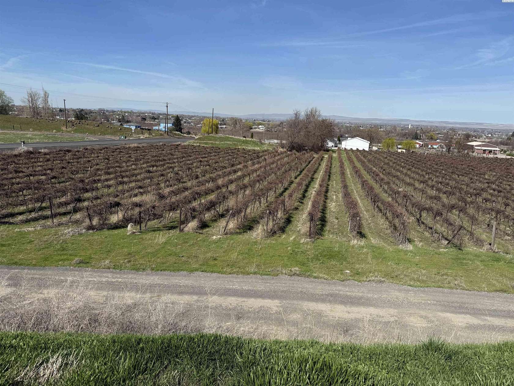 7 Acres of Residential Land for Sale in Prosser, Washington