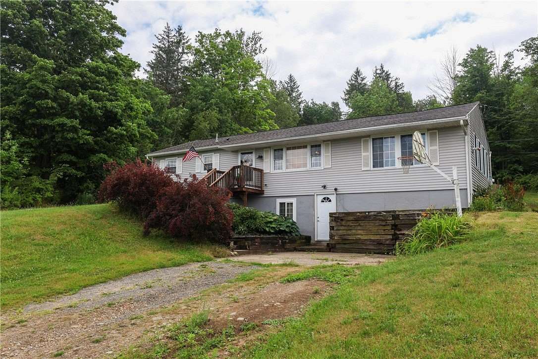 14.7 Acres of Land with Home for Sale in Horseheads, New York