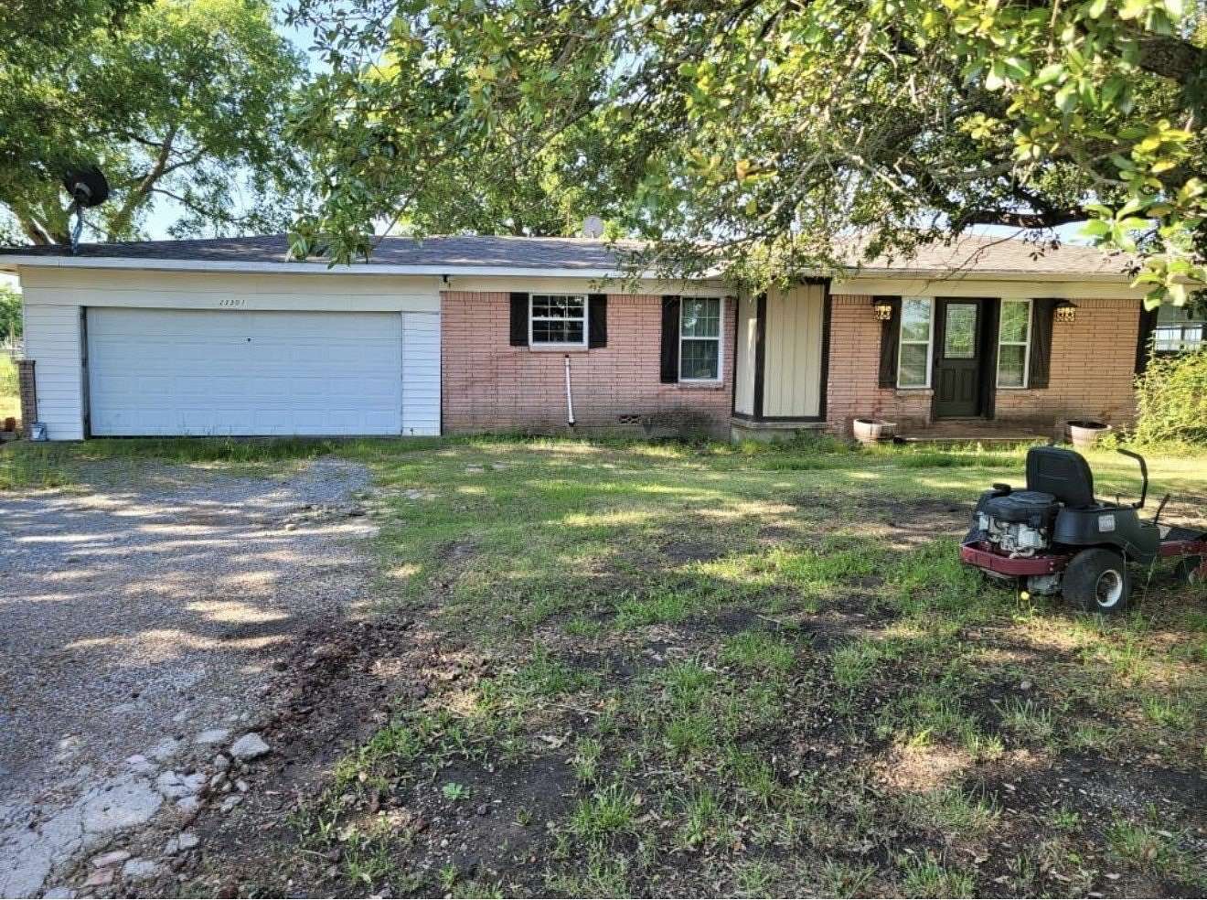 1.76 Acres of Land with Home for Sale in Trenton, Texas