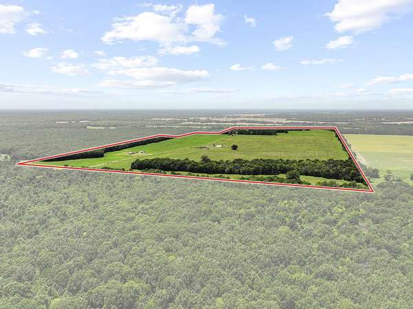 227 Acres of Improved Land for Sale in Clarksville, Texas