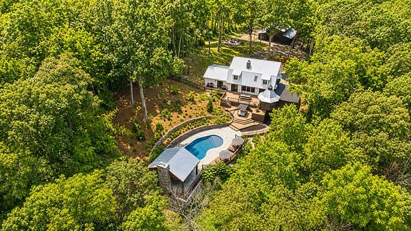 11.7 Acres of Land with Home for Sale in Franklin, Tennessee
