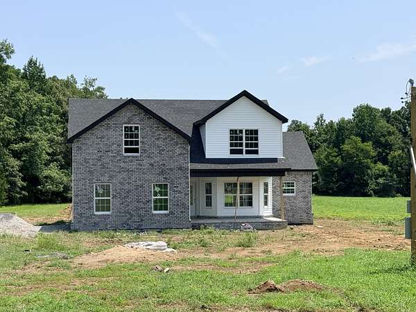 5 Acres of Land with Home for Sale in Manchester, Tennessee