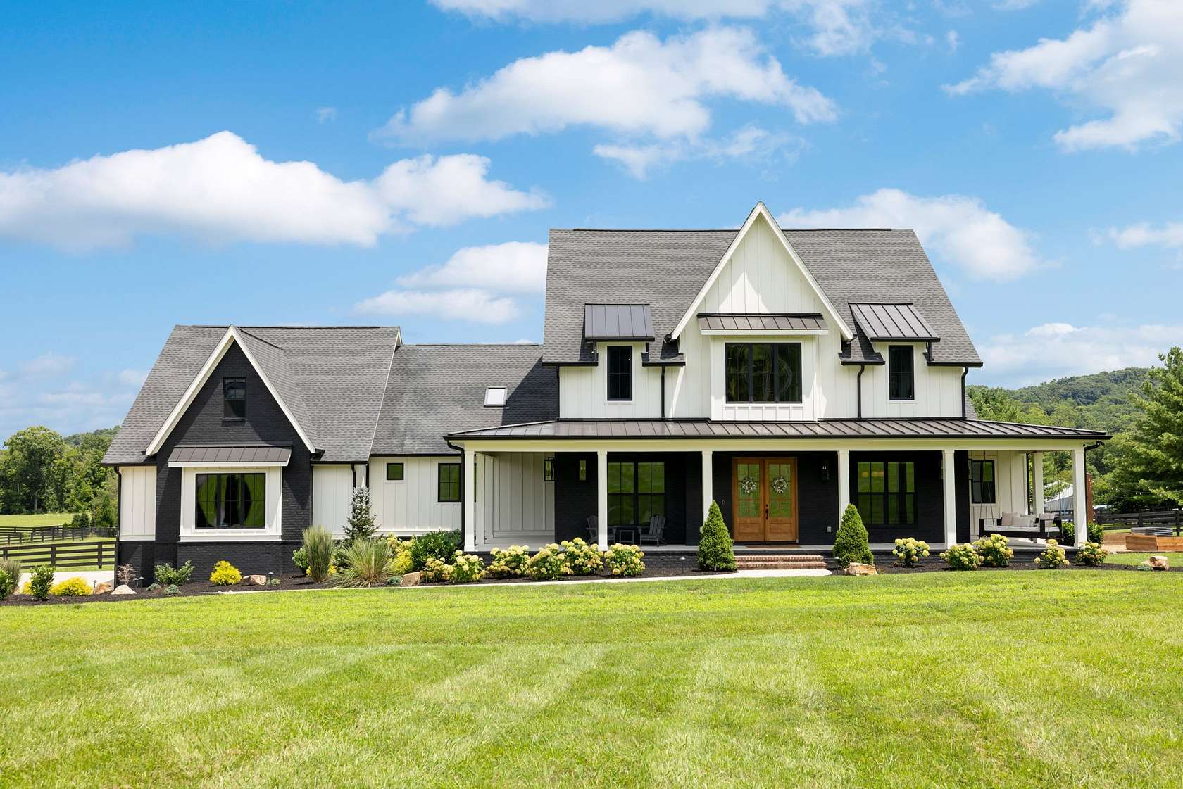 5.28 Acres of Land with Home for Sale in Franklin, Tennessee