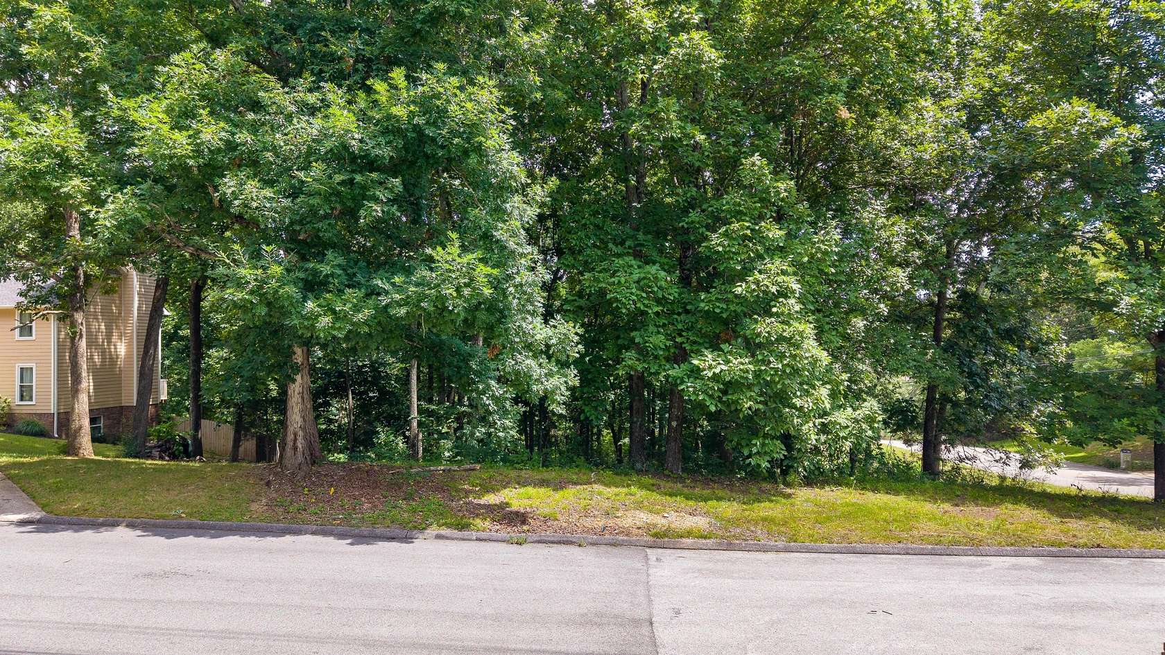 0.45 Acres of Residential Land for Sale in Chattanooga, Tennessee