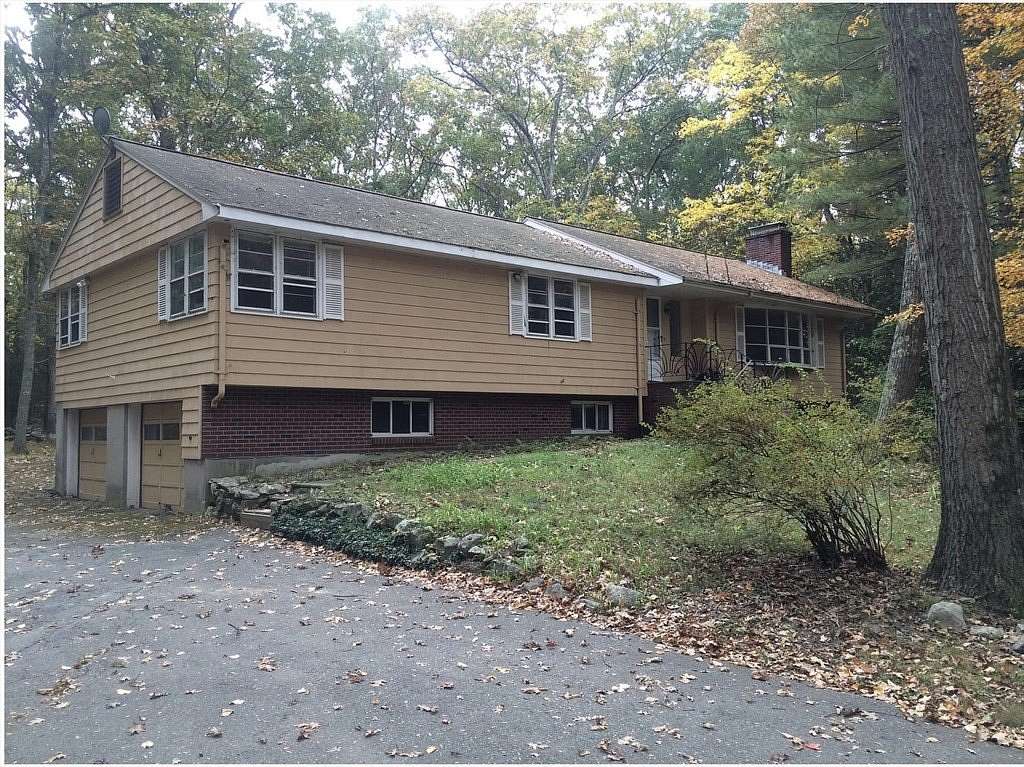 1.7 Acres of Land with Home for Sale in Lincoln, Massachusetts